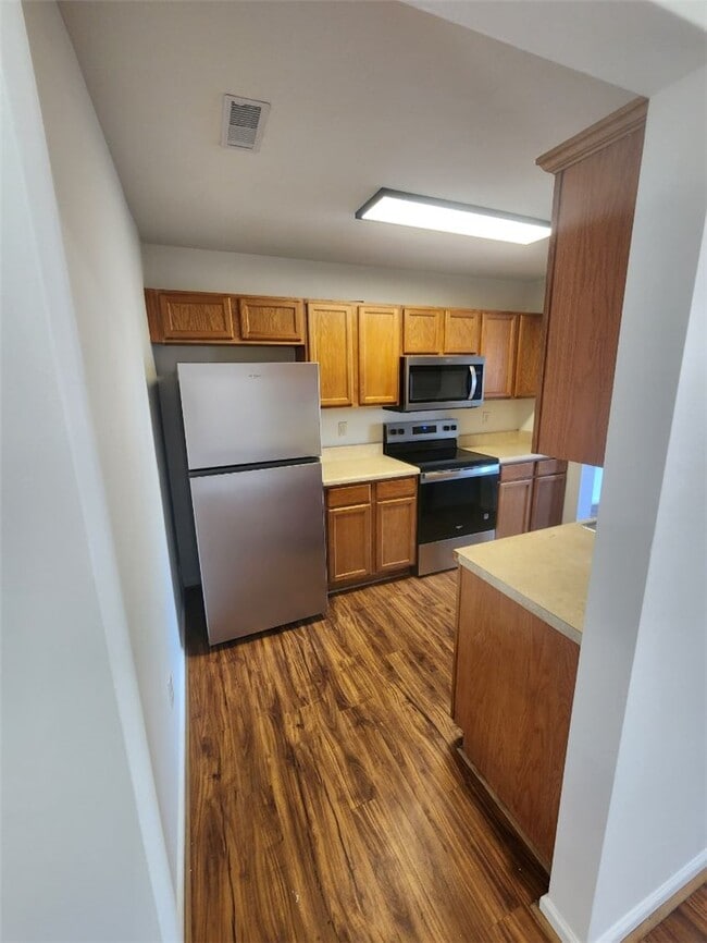 Photo - 726 Bellview Way