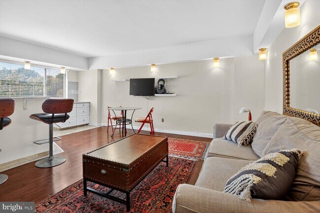Building Photo - 3701 Connecticut Ave NW Unit 411 Rental