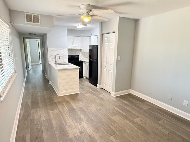 Photo - 10174 Beach Dr SW