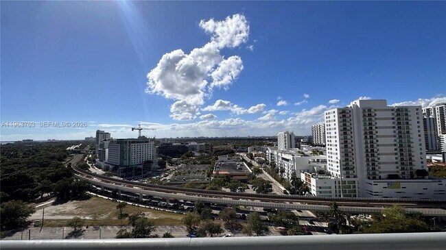 Photo - 60 SW 13th St Unidad 1115