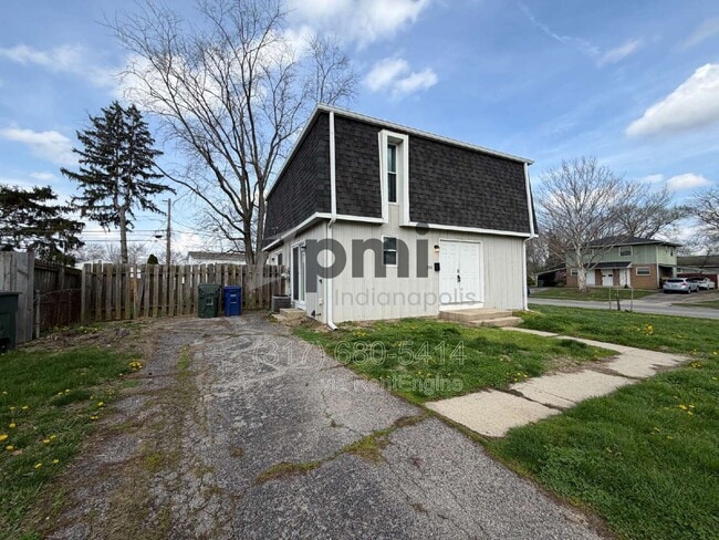 Photo - 2100 Shawbury Ct W