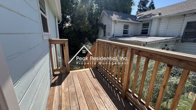 Photo - Charming 2bd/1ba House near UCD Med Center