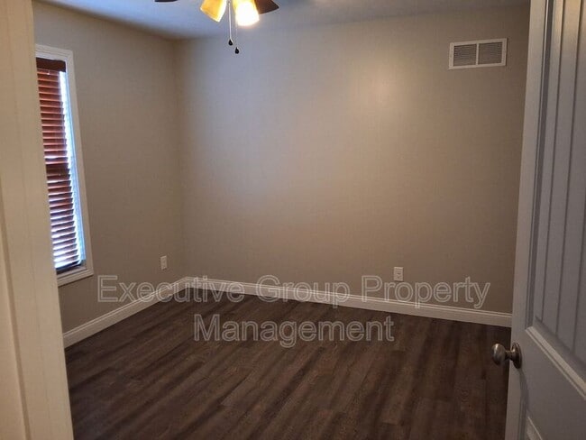 Photo - 113 Alcott Ct