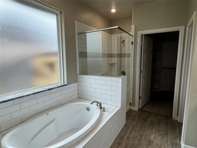 Photo - 612 Sovereign Dr