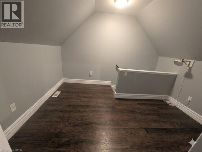 Photo - 166 CEDARDALE Ave