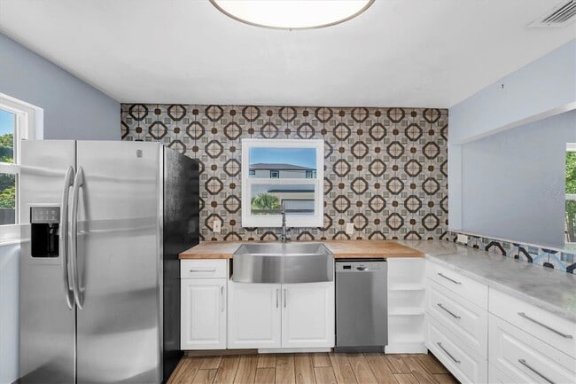 Photo - 1101 28th St N