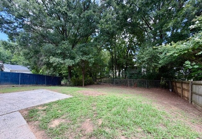 Photo - 8231 Meadowdale Ln