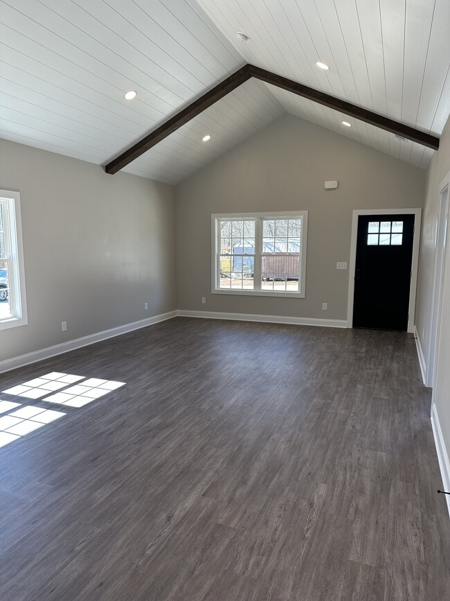 Photo - 205 Cunningham Dr