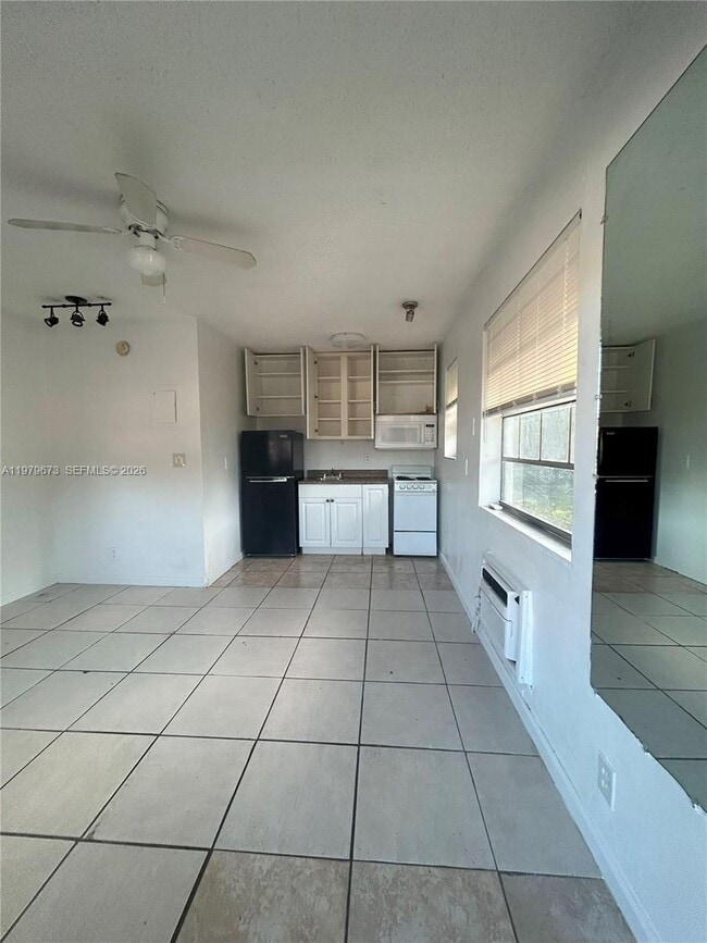 Photo - 1045 N Andrews Ave Unit 5