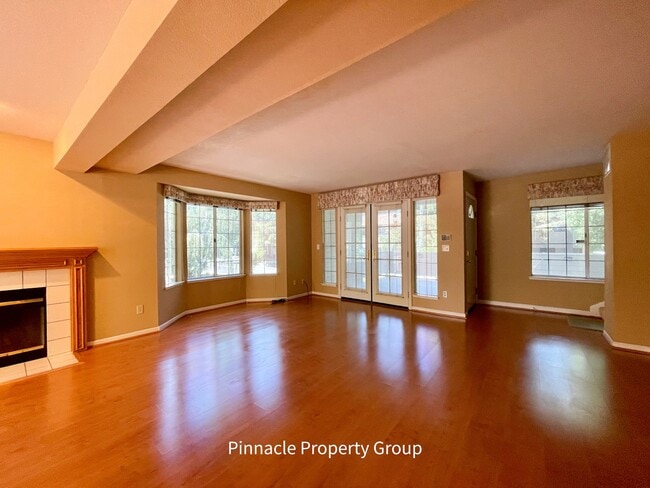 Photo - 711 Hibiscus Pl