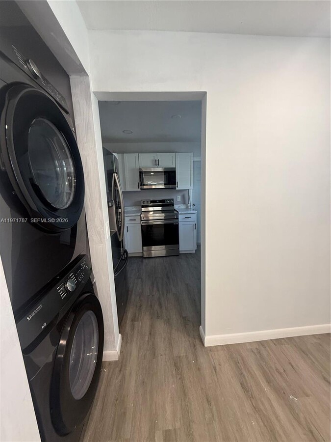 Photo - 2510 NE 182nd St Unit 1-FRONT