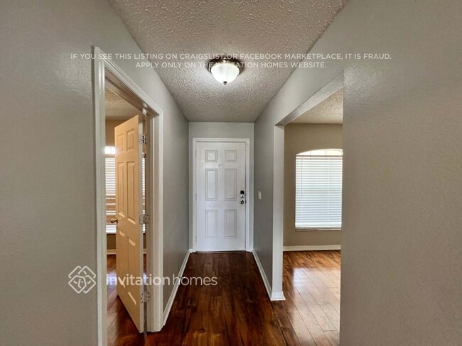 Photo - 1080 SW McCoy Ave