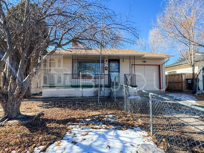 Building Photo - Prospect Lake Ranch Home