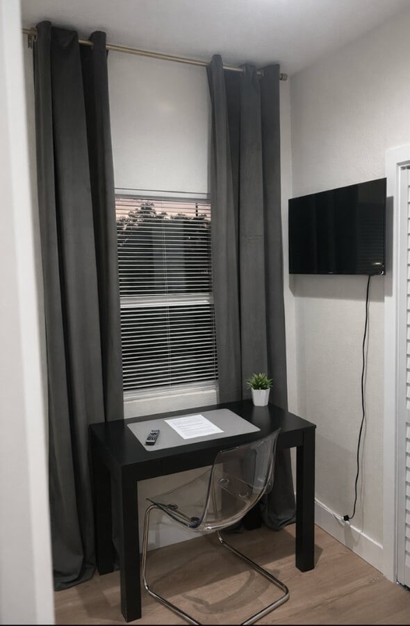 Photo - 801 E Knollwood St