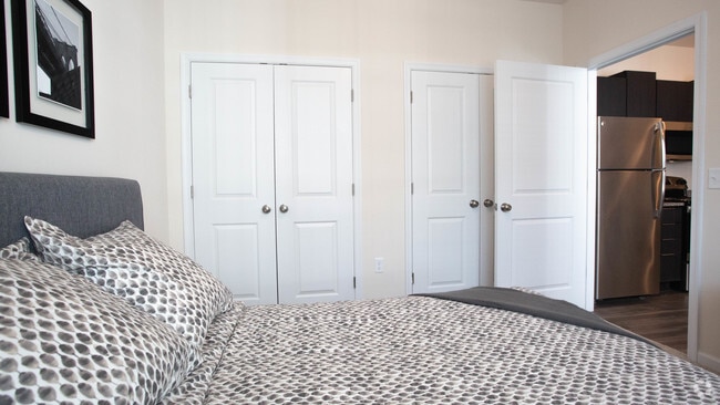 1BR,1BA,-563SF