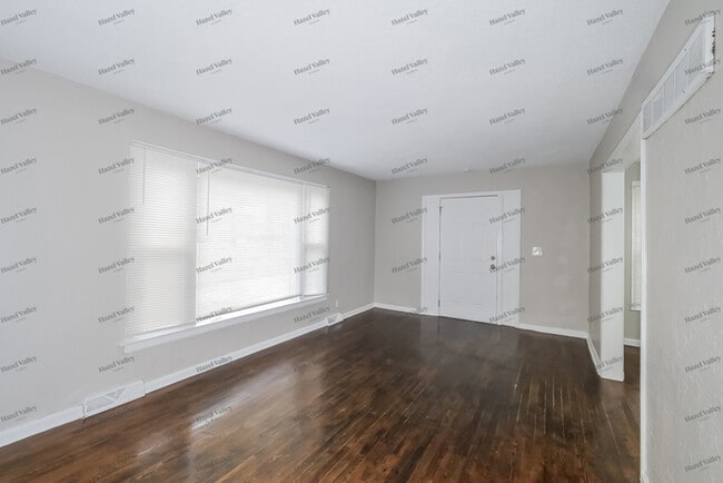 Photo - 1311 W Bryson St