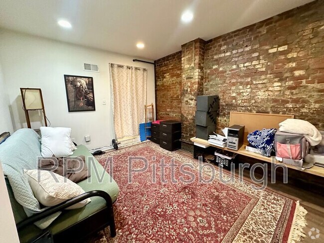 Building Photo - 1934 Huron St Rental