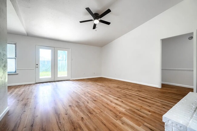1002 Mill Run Dr