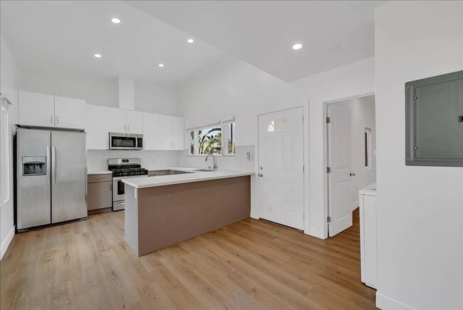 Photo - 753 N Washington Pl Unit 836