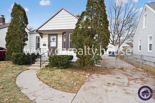 Photo - 110 Pasadena Blvd