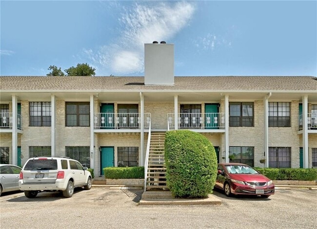 Building Photo - 1610 Waterston Ave Unit 9