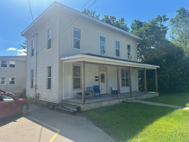 Building Photo - 133 S Cottage St Unit Upper