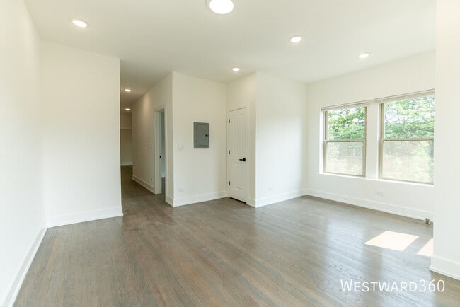 Photo - 6201 N Glenwood Ave Unit 6201-3