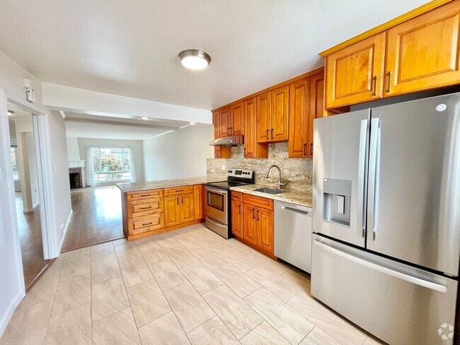 Building Photo - Beach Lover SF Home 4BR/2BA + Bonus Room! ...