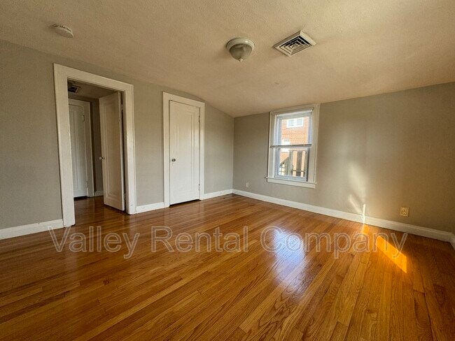 Photo - 66 Lyman St