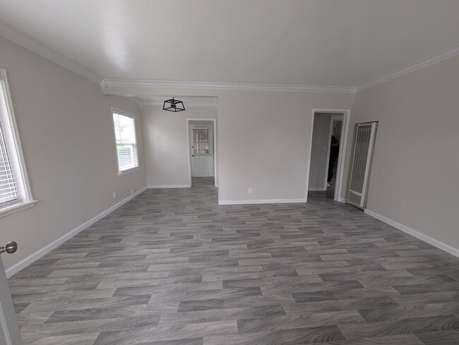 Photo - 505 W Almond St Apartments Unit 1