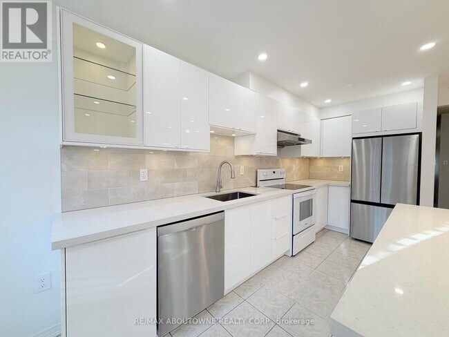 Photo - 1838 Imperial Way