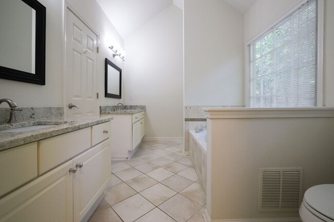 Photo - 5055 Mallory Ct