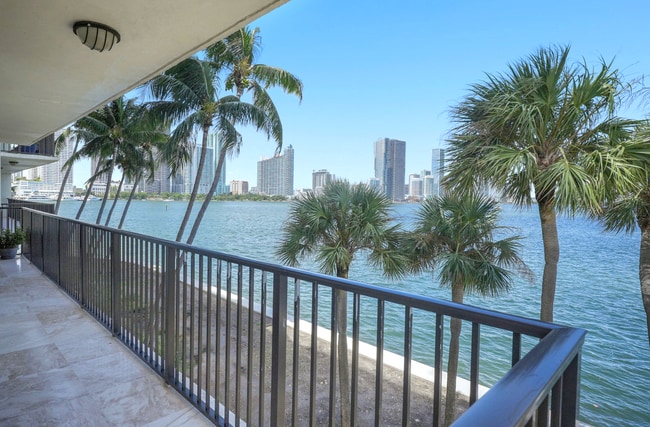 Photo - 801 N Venetian Dr Unit 201