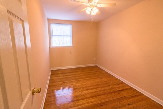 Photo - 3921 Lankenau Ave Unidad 2F