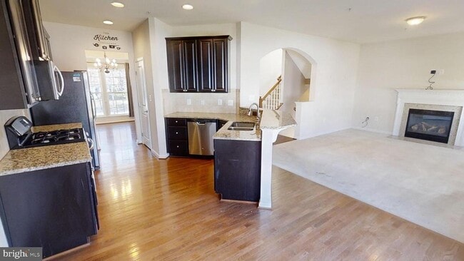 Photo - 14303 Devinger Pl