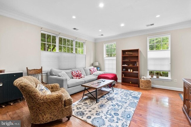 Photo - 15 Swanton Ln