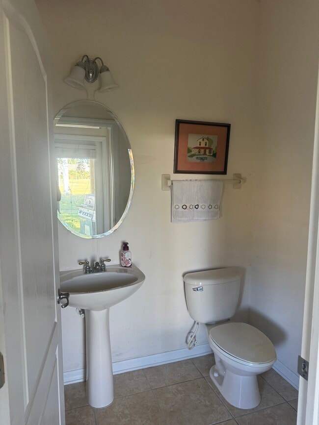 Photo - 6928 Mapperton Dr