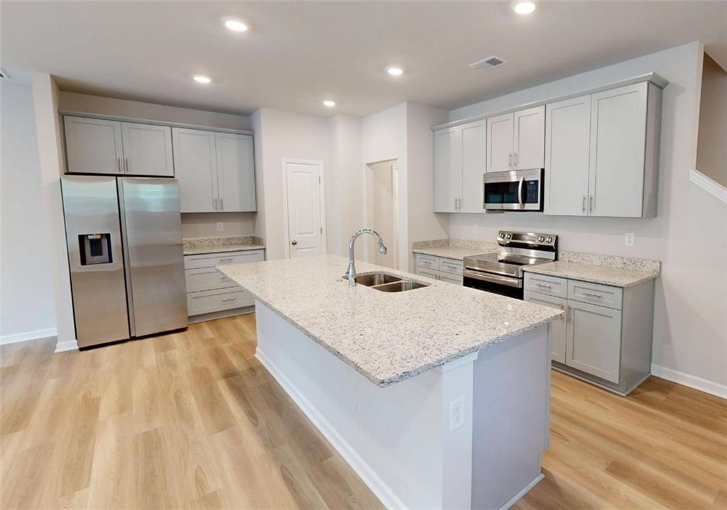 Photo - 504 John Harm Wy