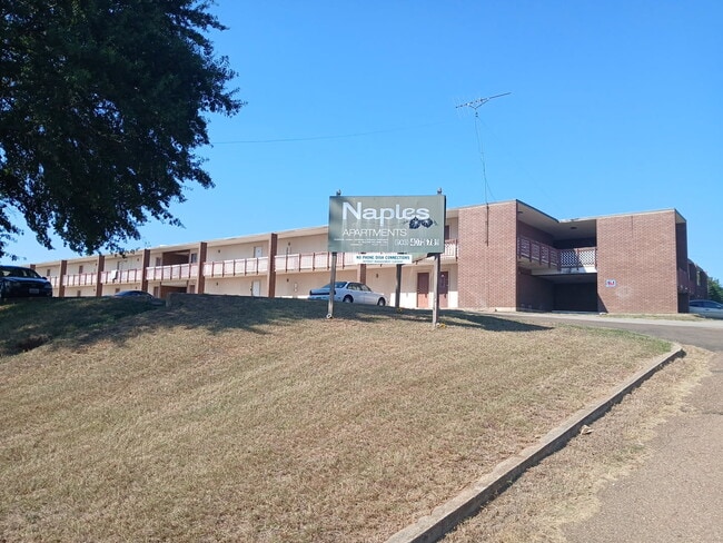 Building Photo - Naples Apartments