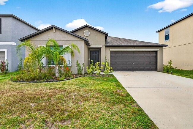 Photo - 9907 Branching Ship Trce