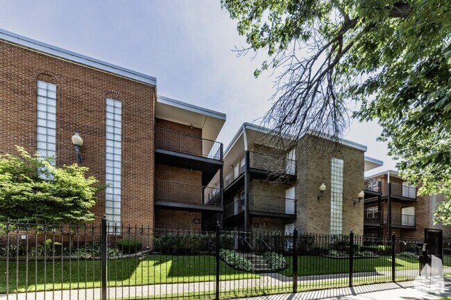Building Photo - 1 bedroom in Chicago IL 60640 Unit 4547-3H Rental