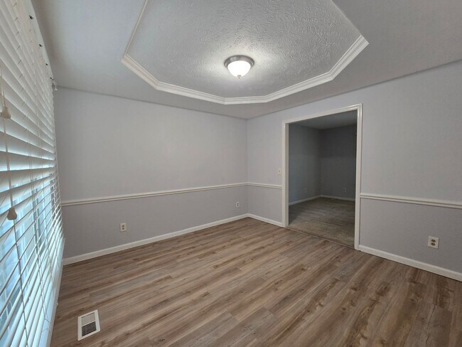 Photo - 504 Georgetown~ Lake Shore