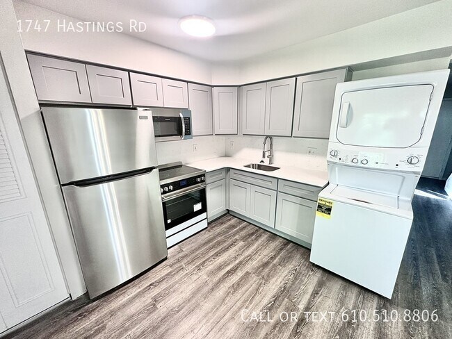 Photo - 1747 Hastings Rd