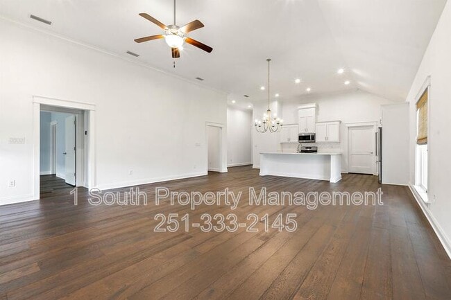 Photo - 925 Charleston Loop