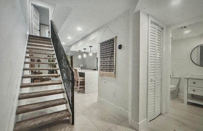 Photo - 1100 Scotia Dr Unit 105