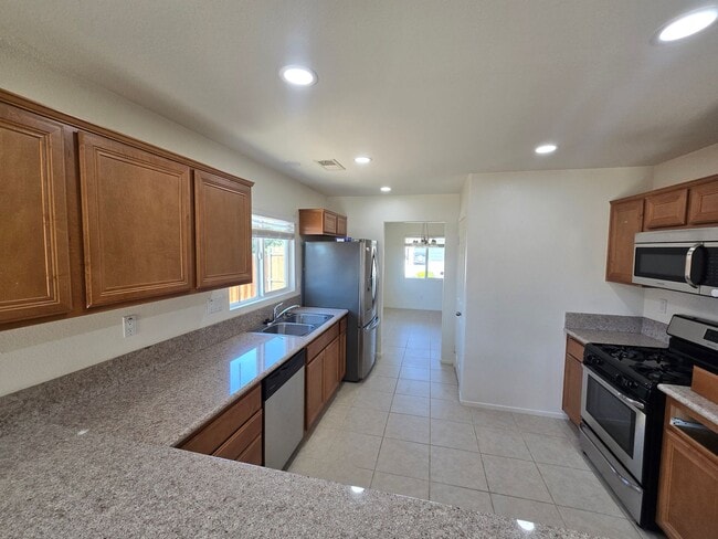 Photo - 4 Bedroom!