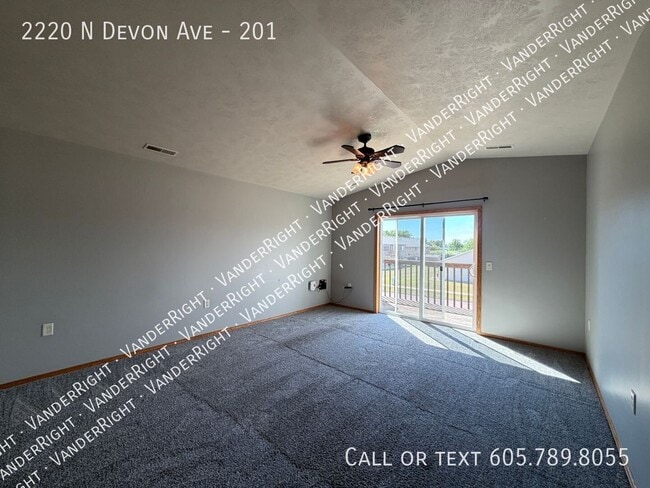 2220 Devon Ave Unidad 201