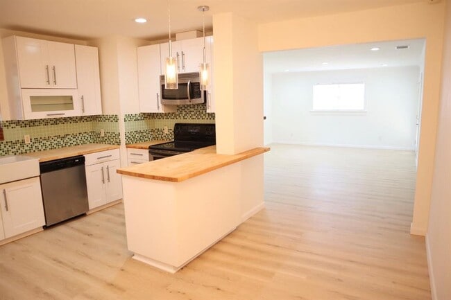 Photo - 5903 Eureka Dr