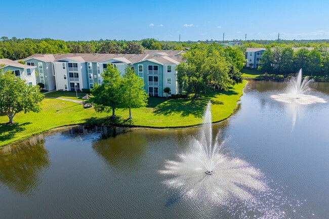 Building Photo - Oviedo Grove