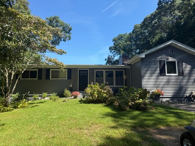 22 Cedarwood Ln